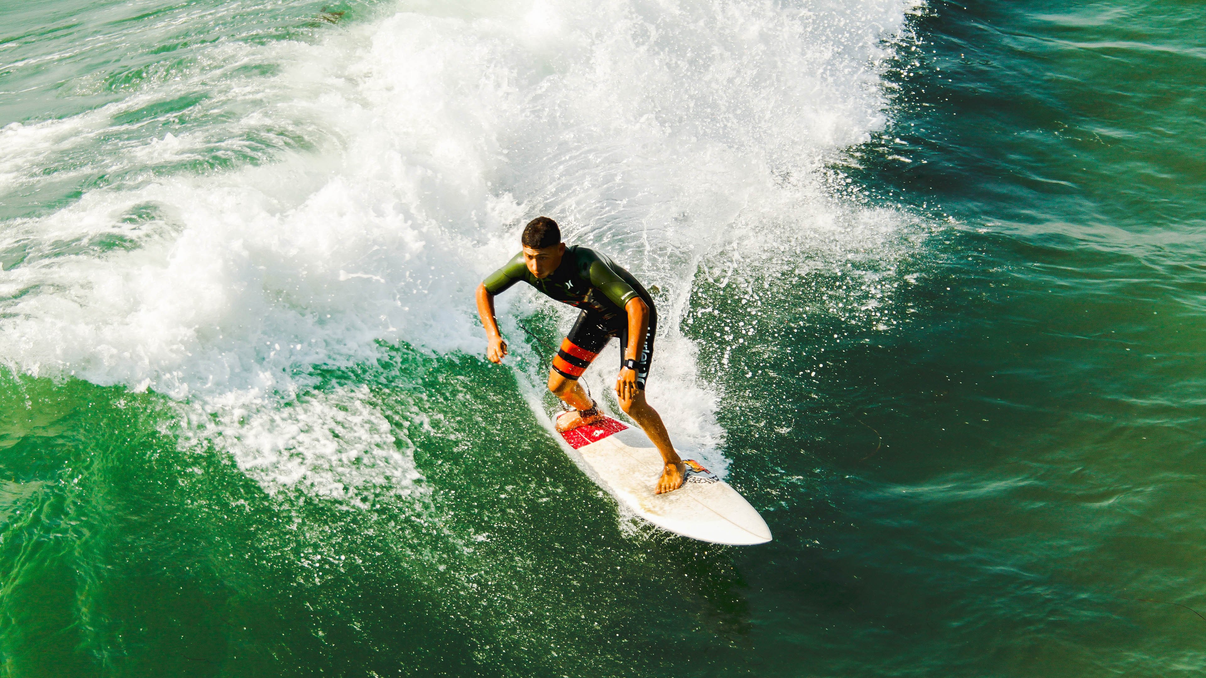 mk体育现在-斗志永不熄：球队队魂的故事感动无数球迷，有斗志的队名和口号